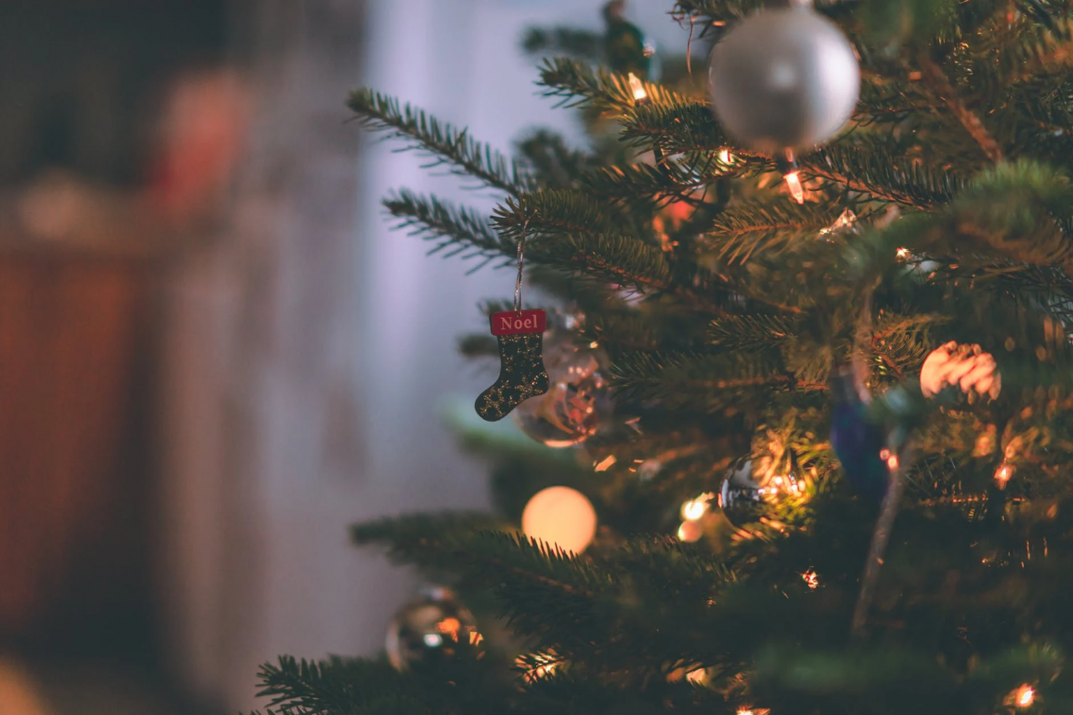 Fire safety tips for the workplace Christmas tree